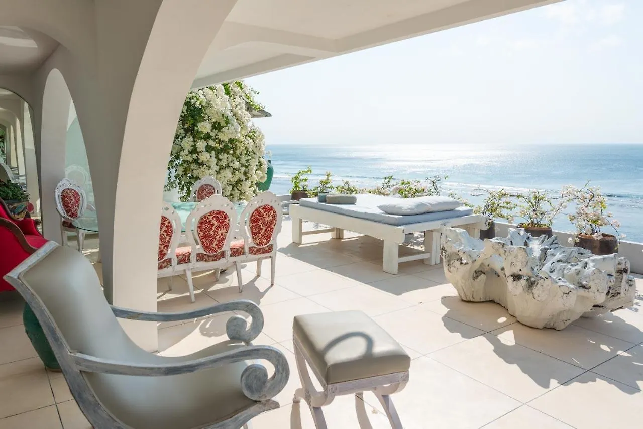 Morabito Art Cliff Villa Uluwatu  אינדונזיה